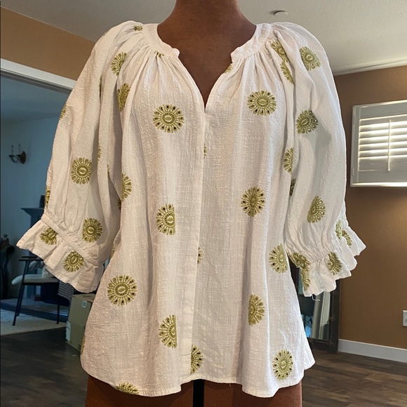 Tops - White Embroidered Peasant Blouse with Green
Medallions add a belt